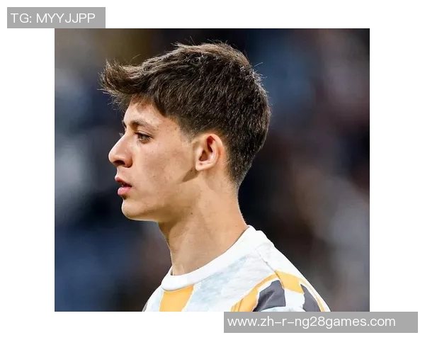 球星私下加练展现坚持精神诠释足球背后不为人知的努力 球星私下加练展现坚持精神诠释足球背后不为人知的努力